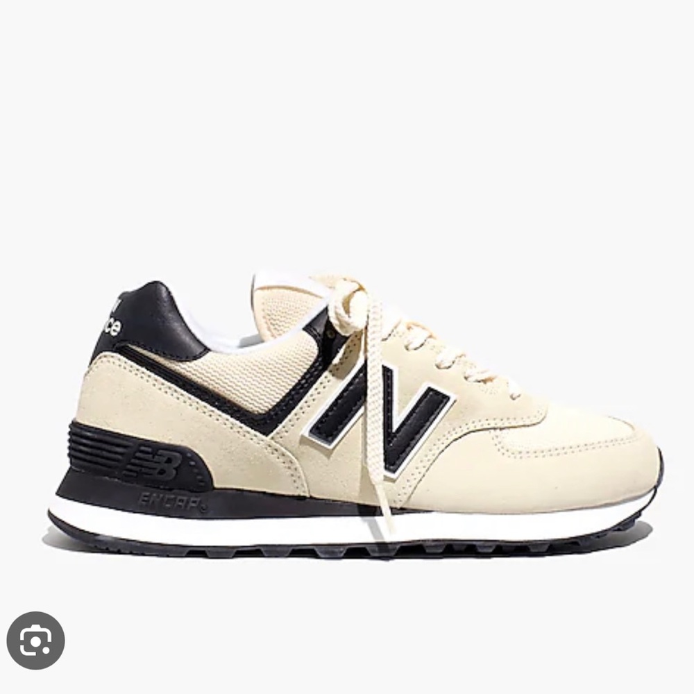 Women’s New Balance Shoes 574